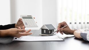 Czy warto inwestować w nieruchomości na kredyt?