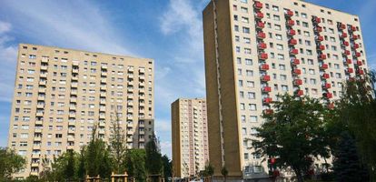 Jakie są plusy i minusy mieszkań w blokach z wielkiej płyty? Przeczytaj porady eksperta na GetHome.pl