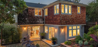 Jak oświetlić przestrzeń przed domem by zapewnić odpowiednią widoczność i poczucie bezpieczeństwa? Sprawdź na GetHome