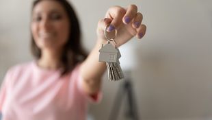 Jak sprawdzić, czy mieszkanie jest zadłużone w spółdzielni lub banku?