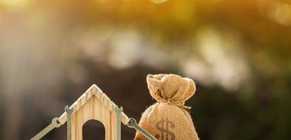 Kredyt na remont mieszkania lub domu pozwoli Ci korzystnie sfinansować wszystkie potrzebne inwestycje. Możesz wziąć kredyt hipoteczny lub gotówkowy.