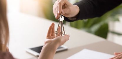 Nie wiesz, jak sfinansować zakup mieszkania? Szukasz innego rozwiązania niż zaciąganie kredytu hipotecznego? Czytaj na GetHome jakie inne opcje finansowania mieszkania masz do wyboru.