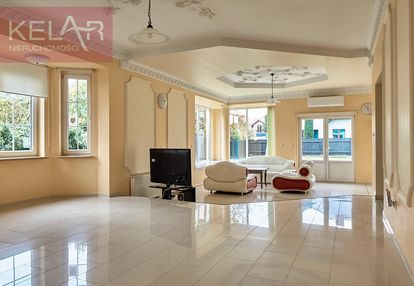 Przestronny i jasny z dużą działką