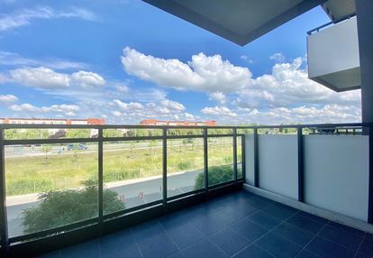 3 pokoje, 2 miejsca postojowe, komórka, balkon 8m2