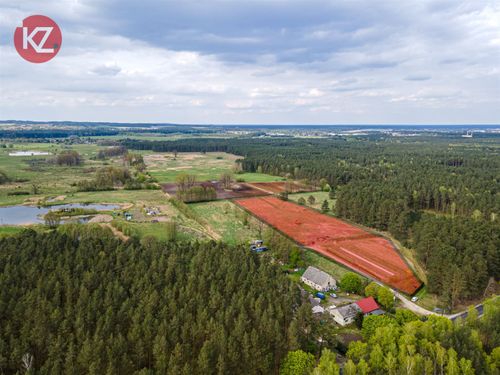 Atrakcyjna działka na obrzeżu piły.