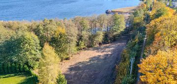 Działka z linią brzegową, pomiedzy dwoma jeziorami