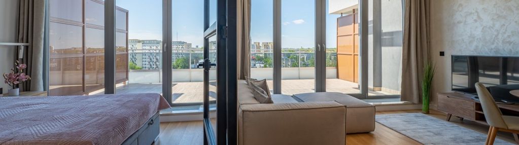 Piękne dwa pokoje z panoramą miasta i dużym tarase