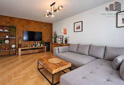 3 pokoje | 66,3 m² | 2 łazienki | balkon | czuby