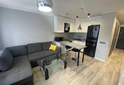 Duża kawalerka w centrum z garderobą