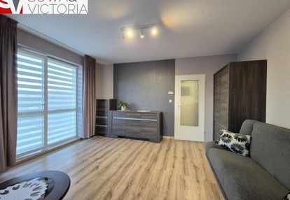 Umeblowana kawalerka z pięknym widokiem i balkonem