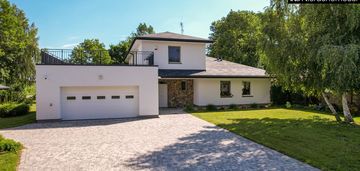 Malownicza posiadłość nad wodą 45 min od warszawy