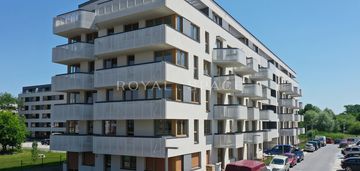 Przestronny apartament z loggią