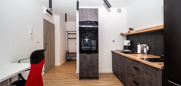 Niezwykła kawalerka po remoncie/ dąbska