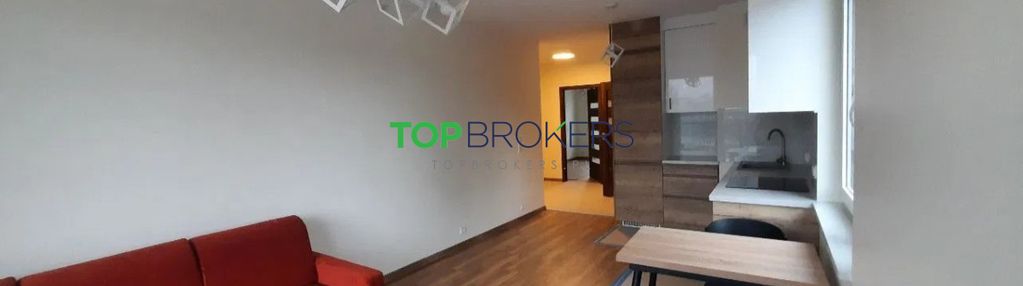 Całkowicie nowe trzy pokoje, garaż