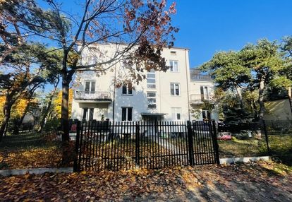 2 pokoje w kamienicy , taras ,ogród ,zieleń wawer