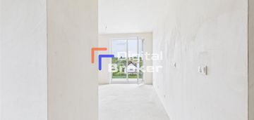 3 pokoje|balkon|budynek 2025 rok|miejsce postojowe