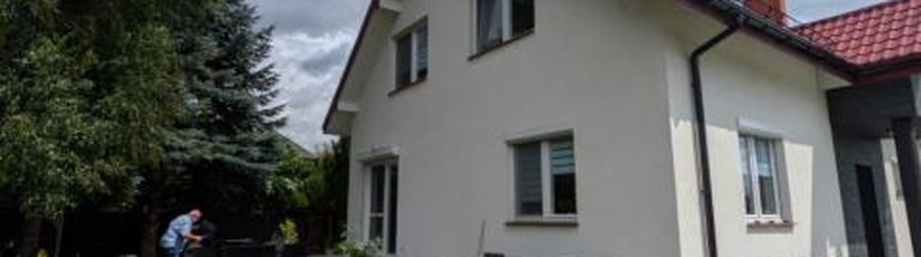 Atrakcyjny dom w bardzo dobrej lokalizacji