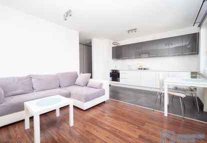 Kawalerka|balkon|winda|ruczaj|odświeżone