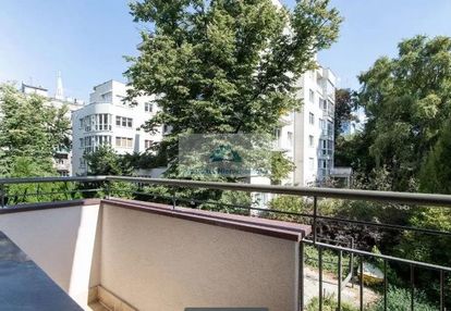 Orla 42m2. po remoncie 2 pokoje z loggią 3/4 cegła!