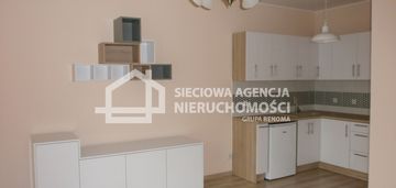 Kawalerka z miejscem w hali i komórką lok.