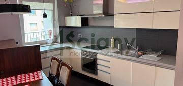 Alternatywy 4 - to jest adres :-)