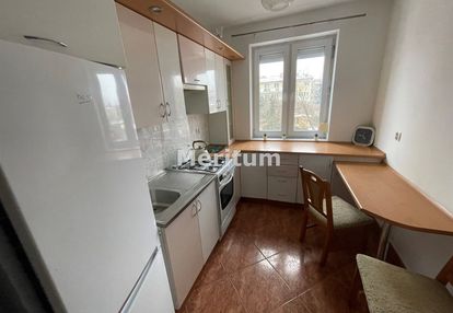 Kawalerka umeblowana. oddzielna kuchnia balkon
