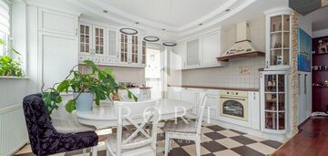 Apartament z dużym tarasem.