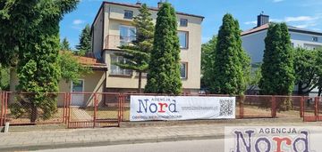 Dom w pobliżu jeziora necko