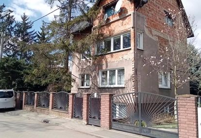 Dom do remontu / działka 735m2 /plus osobny pawilon