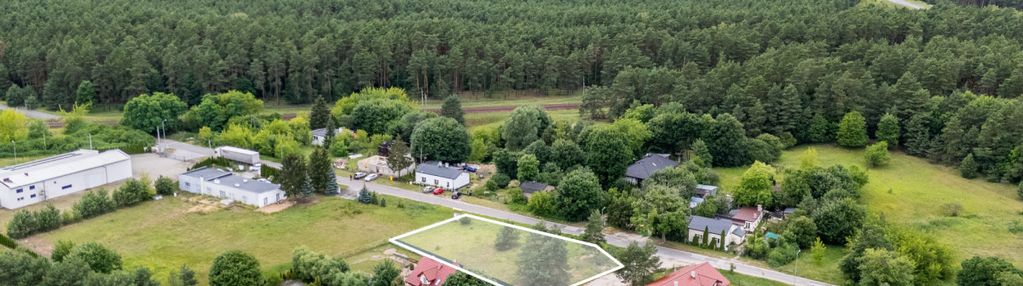 Działka budowlana w otoczeniu lasu mpzp