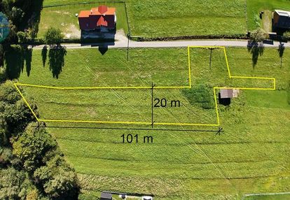 Widokowa działka w górach w spokojnym miejscu