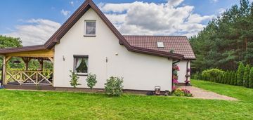 Komfortowy dom z dużą działką i tarasami
