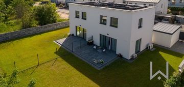Nowy dom gotowy do zamieszkania. nikt nie mieszkał