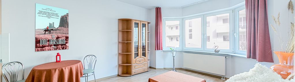 Mieszkanie na 1 piętrze + budynek z windą.