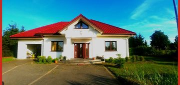 Komfortowy dom z klimatyzacją w dobrej lokalizacji