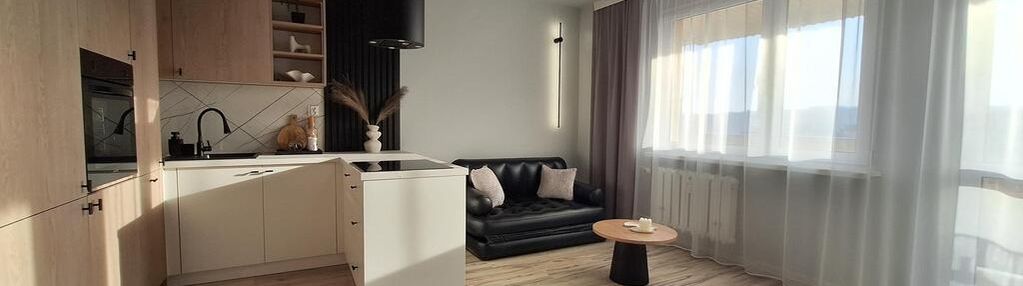 Ładne mieszkanie z dużym balkonem do wejścia