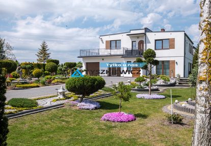 Nowoczesny dom z wyjątkowym ogrodem 3600m2