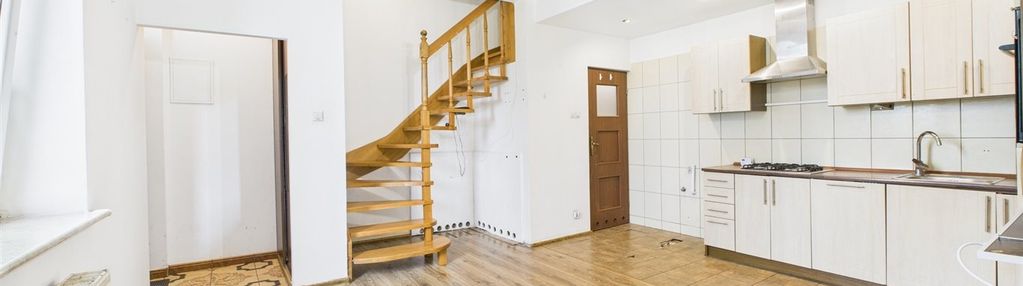 Dwupoziomowe mieszkanie  zabudowie szeregowej !