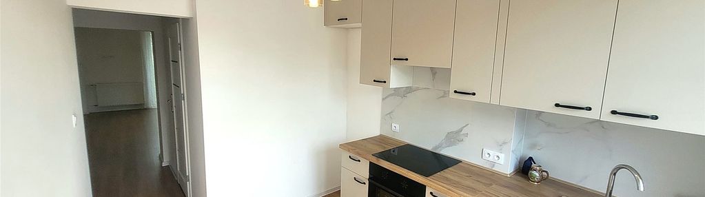 47m2, 2 pokoje. 2piętro, parking,oś zamknięte-las
