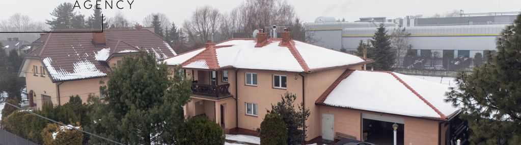 Przestronny dom z niezależną częścią biurową