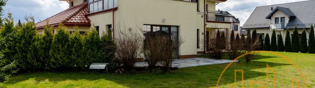 Piękna dwurodzinna willa przy granicy z w-wa