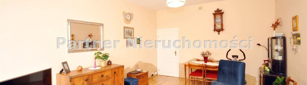 Przestronne mieszkanie blisko starówki, blok cegła