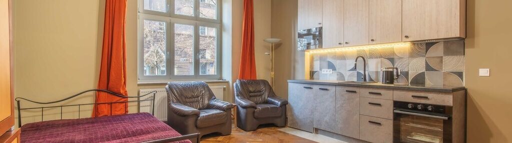 Studio w centrum| 2900 total| plac inwalidów