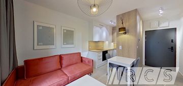 Wykończone pod klucz studio z miejscem w centrum