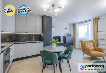 Szykowne 2 pokoje po remoncie z halą garażową