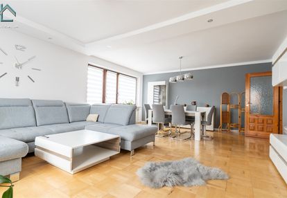 Przestronny , solidny dom na ściance, białystok