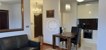 Tereny zielone / duży balkon / dobra lokalizacja