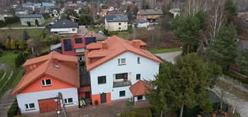 Nieruchomość premium – 3 budynki / 700m2 działka