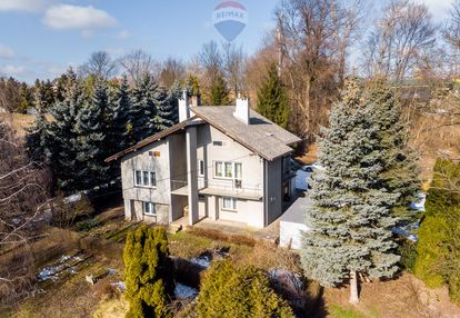 Dom na dużej działce w spokojnej okolicy