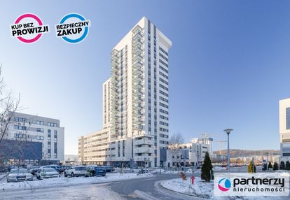 3 pokoje w aqua tower na 13 piętrze reda